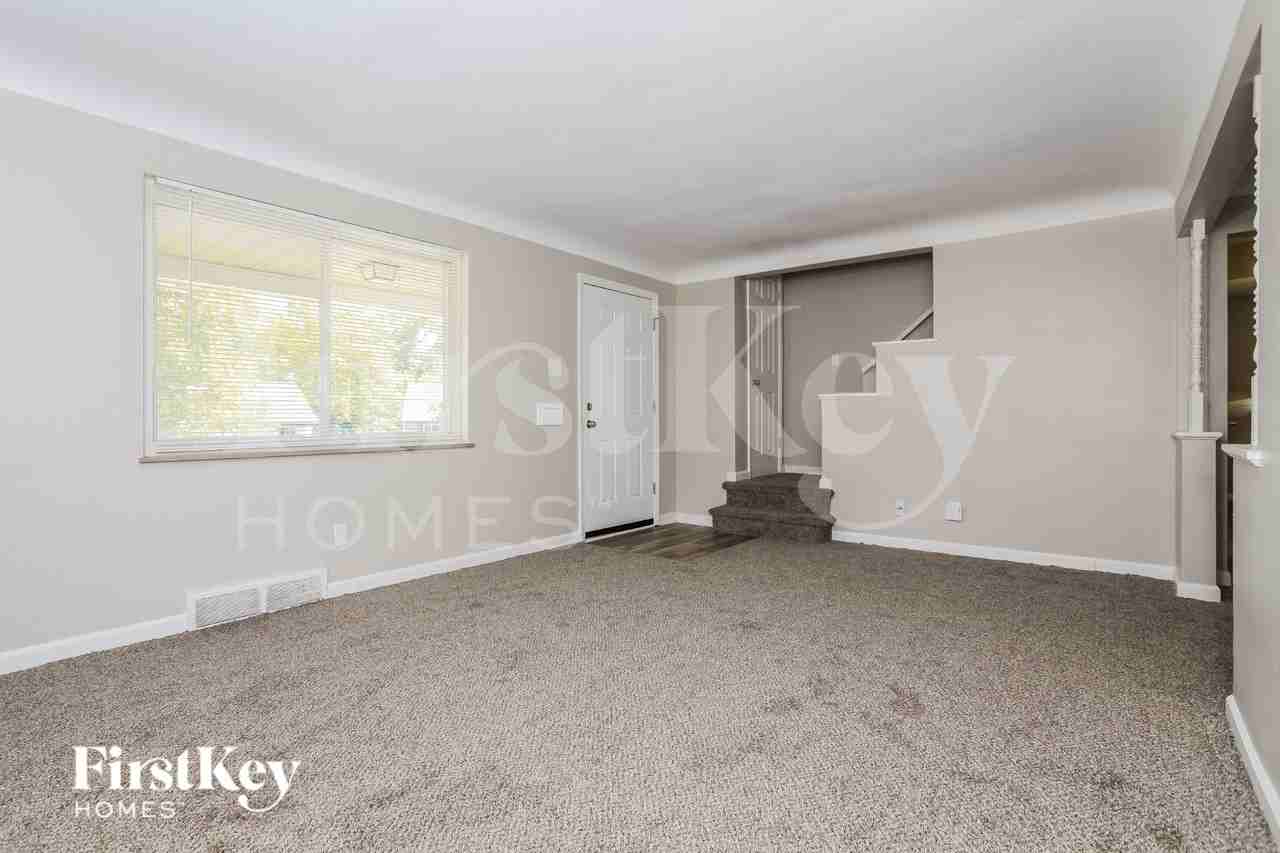 1183 Toluca Ct - Photo 4 of 16