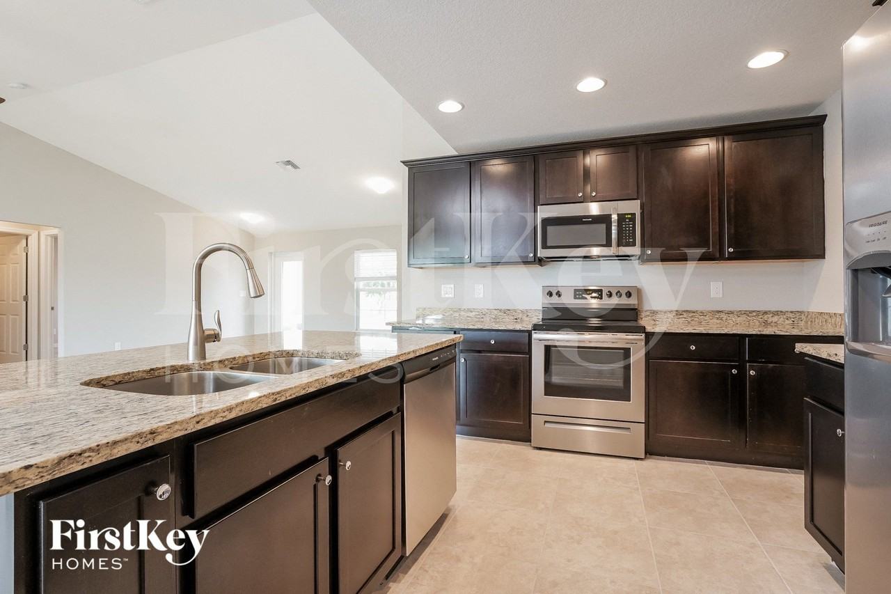 1114 Sw 40th Ter - Photo 6 of 15