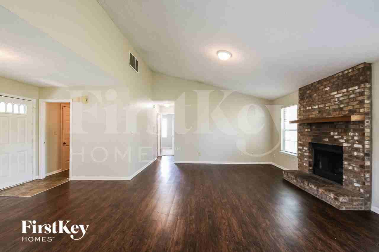 11116 Cherry Lake Ct - Photo 6 of 18