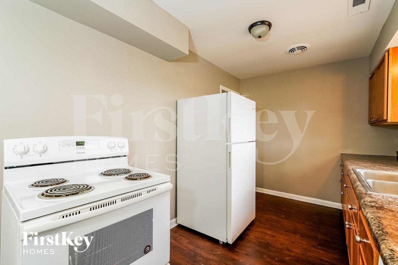 10408 Bradbury Dr - Photo 7 of 15