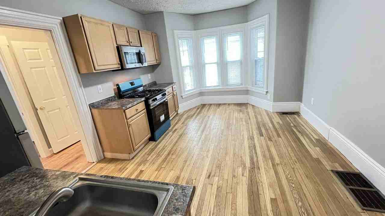 31 Ridgeway St #1 - Photo 3 of 8