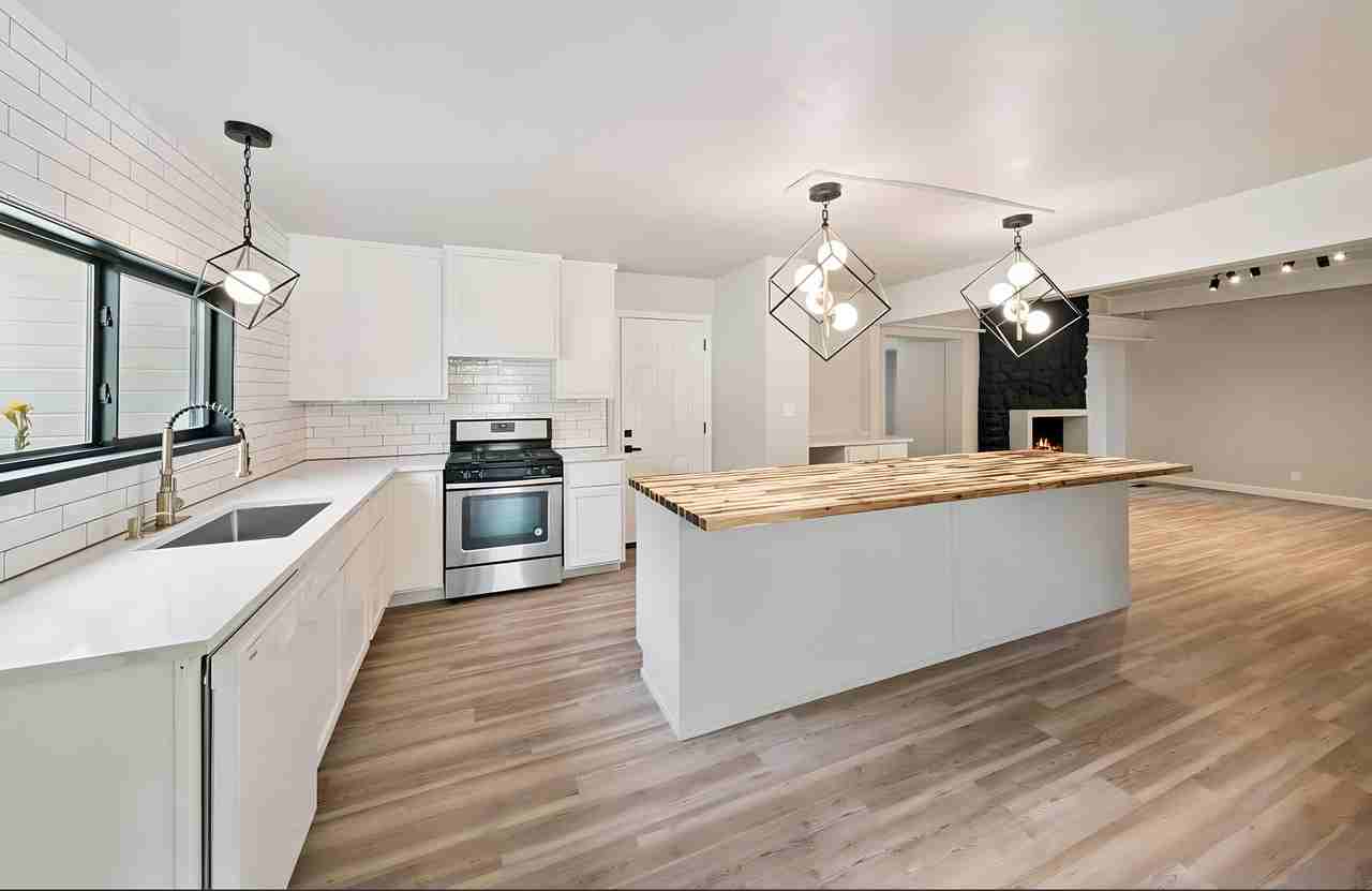 W Fairview St - Photo 3 of 9