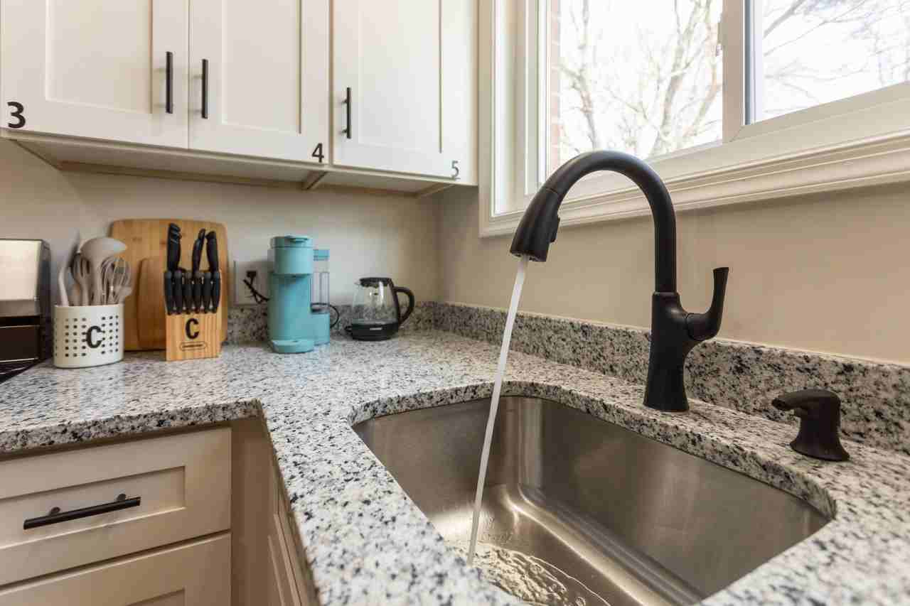 W End Dr - Photo 2 of 27