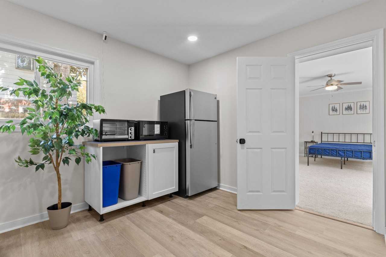 W End Dr - Photo 4 of 27