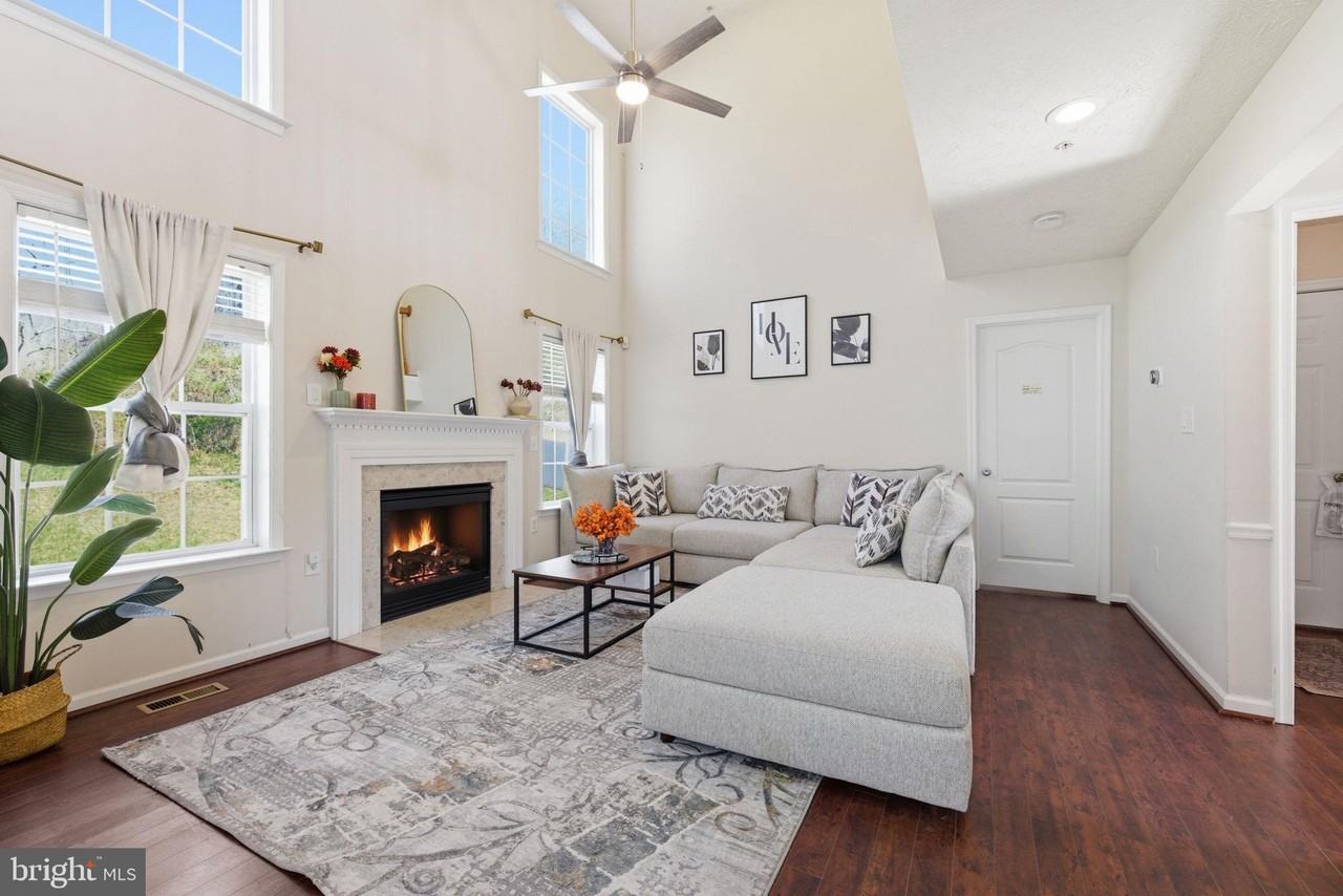 9520 Toucan Dr - Photo 6 of 32