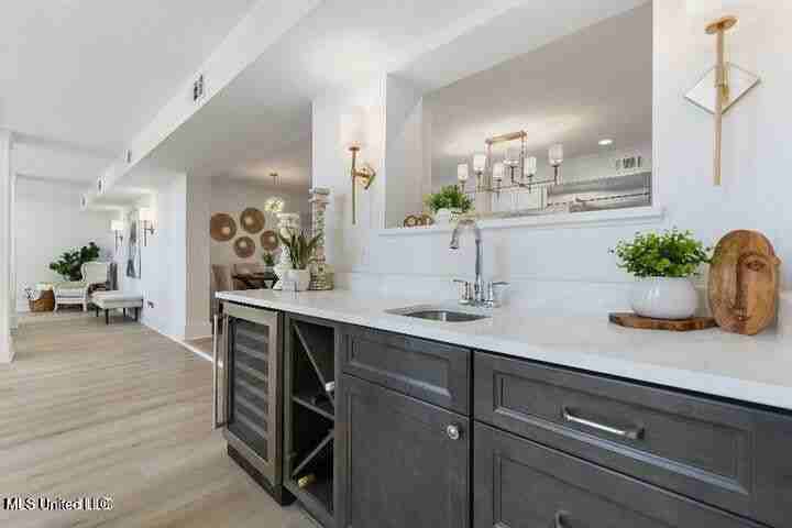 2421 S Shore Dr - Photo 7 of 31