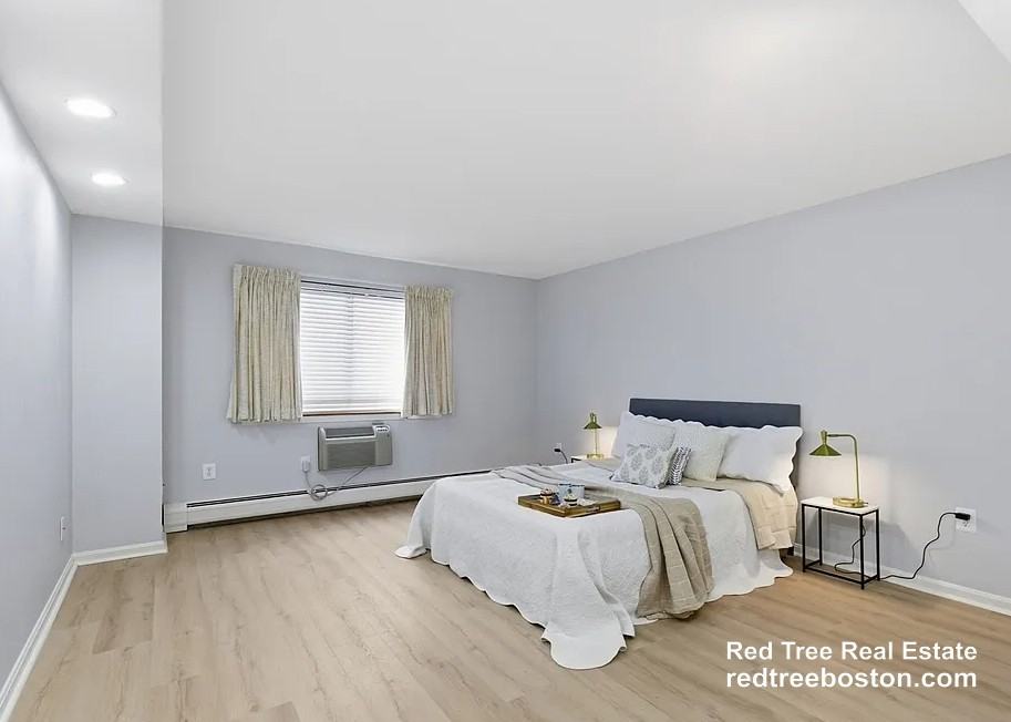 131 Coolidge Ave #122 - Photo 5 of 14