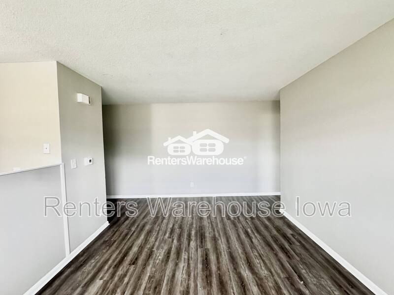 114 Nw College Ave #1 - Photo 2 of 9