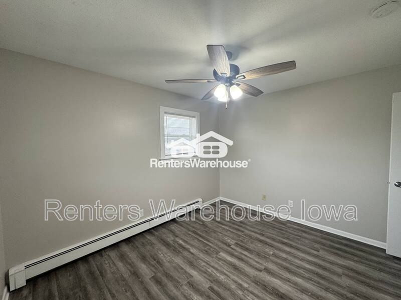 114 Nw College Ave #1 - Photo 3 of 9