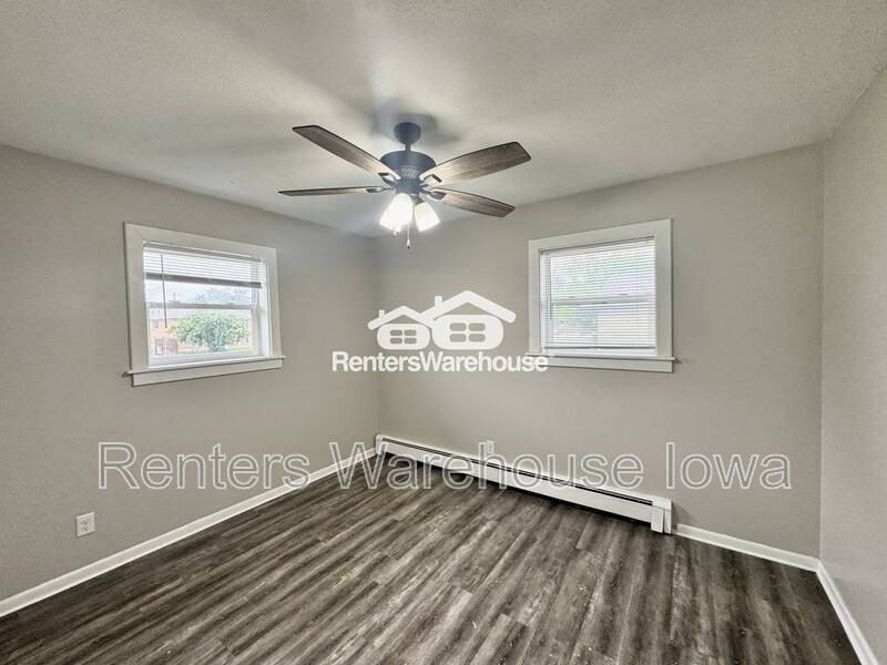 114 Nw College Ave #1 - Photo 4 of 9