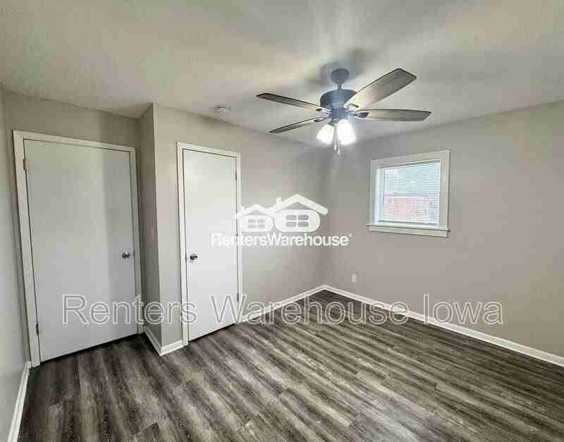 114 Nw College Ave #1 - Photo 5 of 9