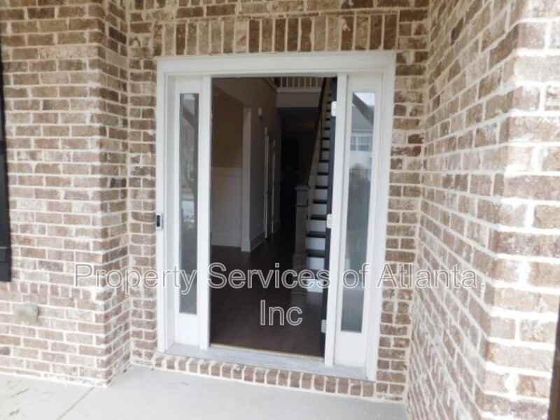 4652 Sweetwater Ave - Photo 3 of 31