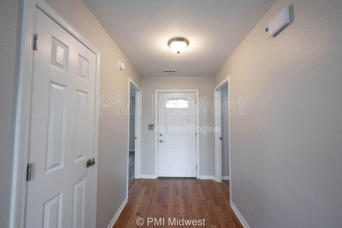 7657 Scatter Woods Ln - Photo 2 of 7