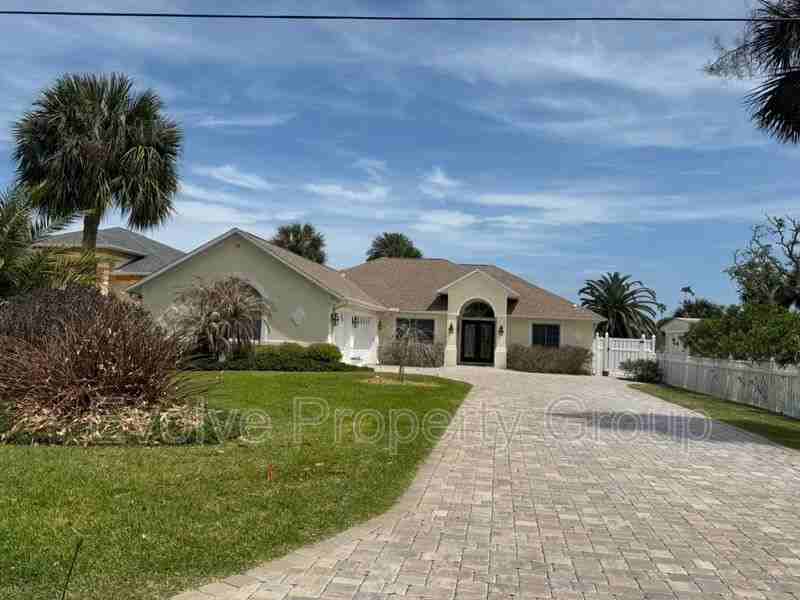 470 Lambert Ave - Photo 2 of 41