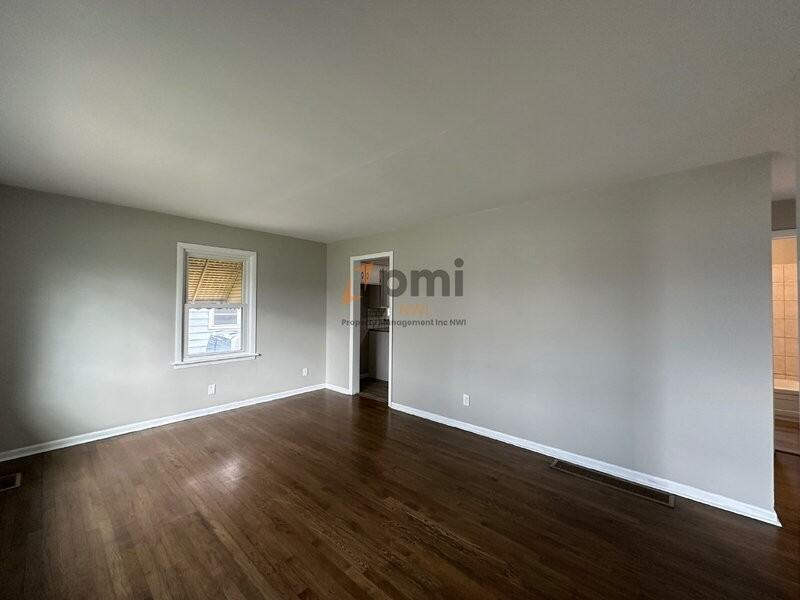 1215 170th St - Photo 3 of 19