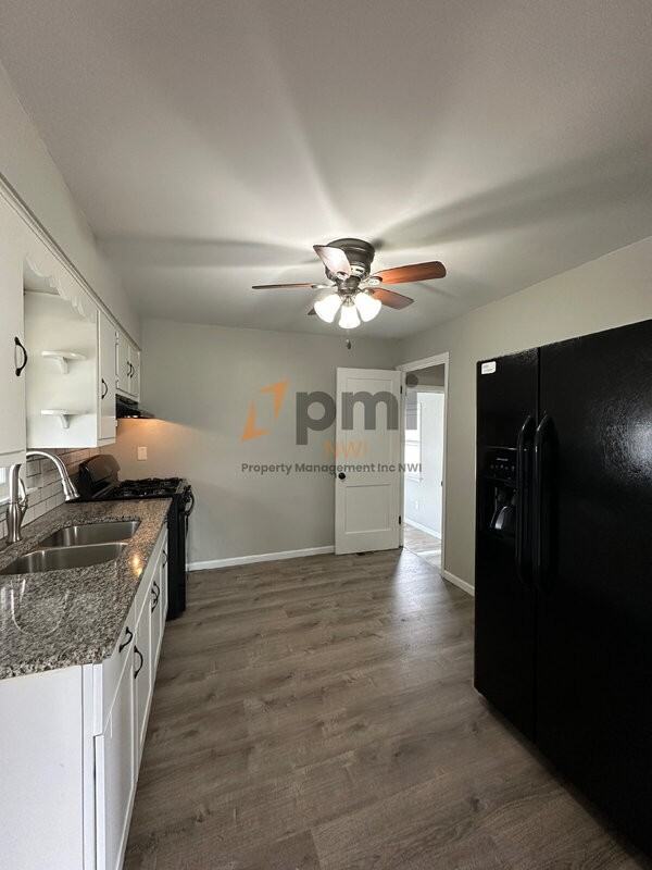 1215 170th St - Photo 5 of 19