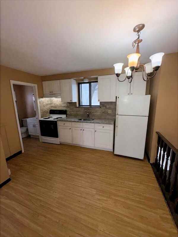 716 W Lackawanna Ave - Photo 2 of 6