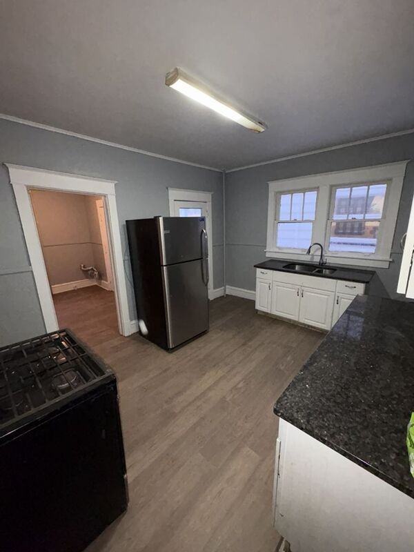 21 Edison St - Photo 4 of 21