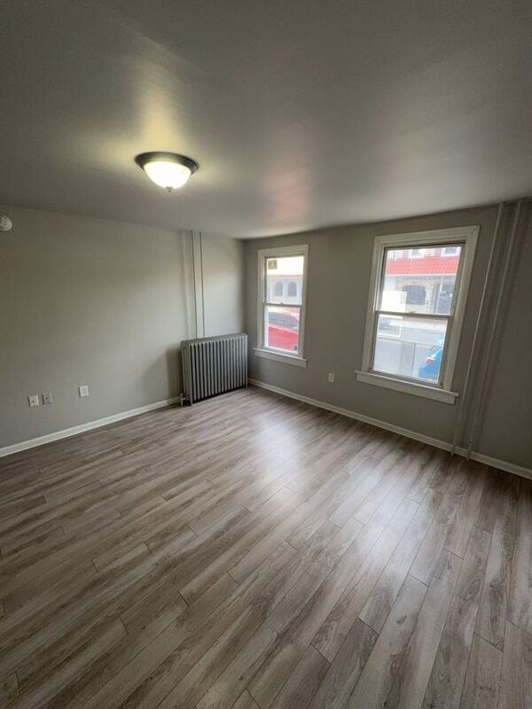 209 Cattell St #1F - Photo 4 of 16