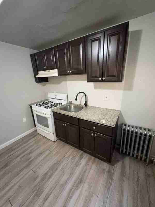 209 Cattell St #1F - Photo 7 of 16