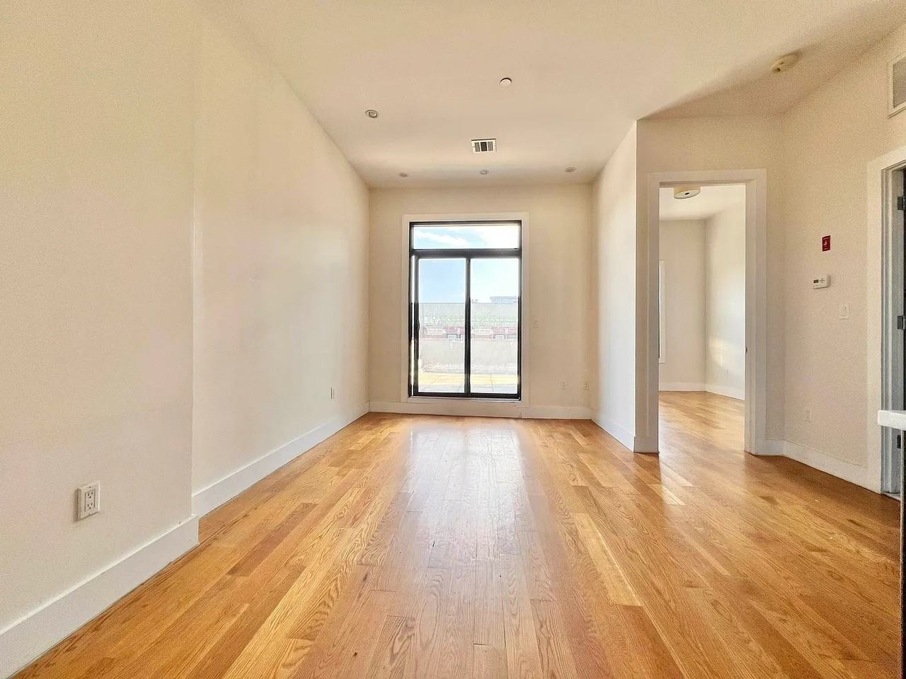 751 Dekalb Ave #1A - Photo 3 of 8