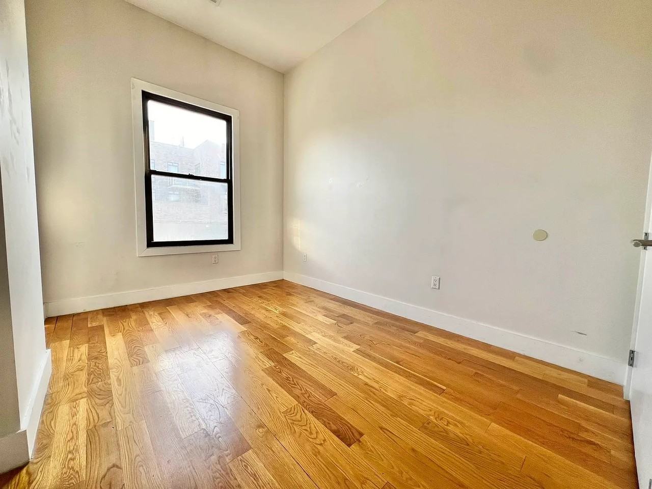 751 Dekalb Ave #1A - Photo 7 of 8