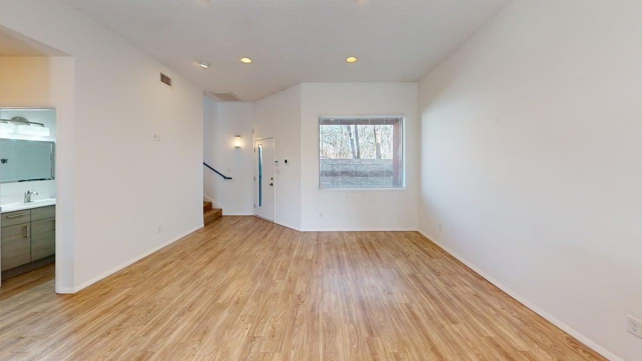 324 Vassar Dr Se - Photo 5 of 24