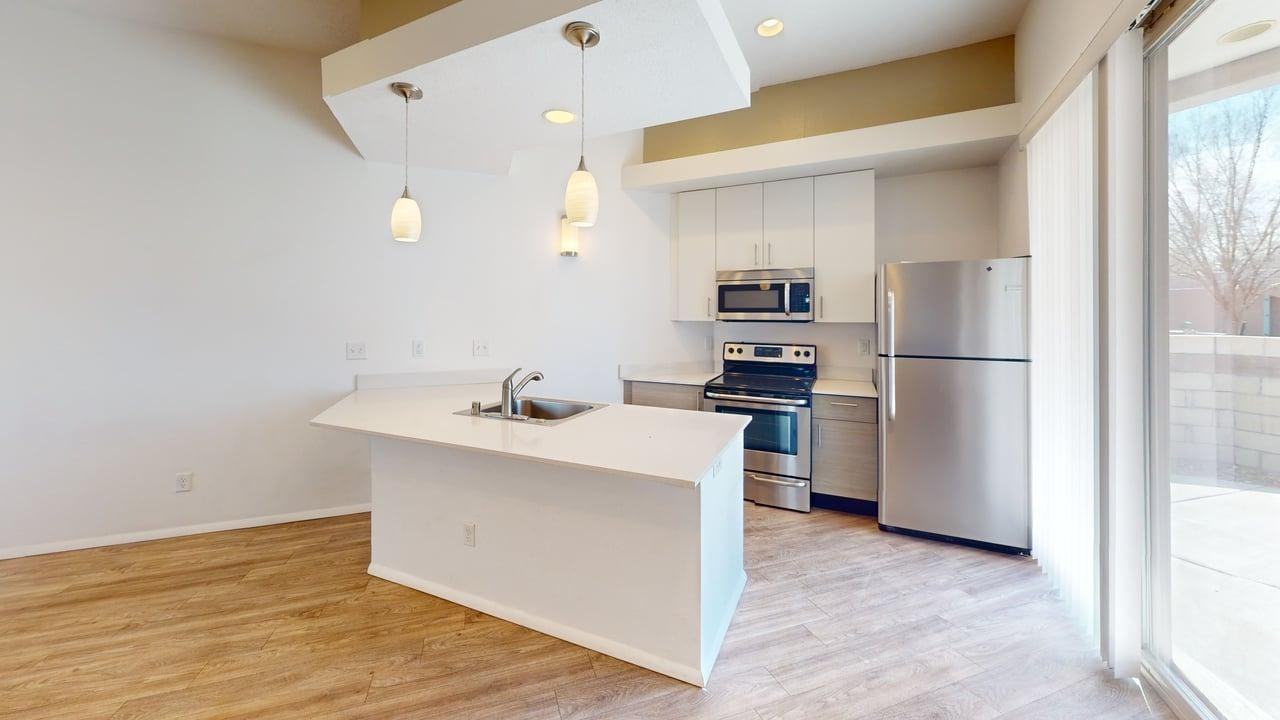 324 Vassar Dr Se - Photo 7 of 24