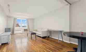 featured image of 3065 Sedgwick Ave #3A