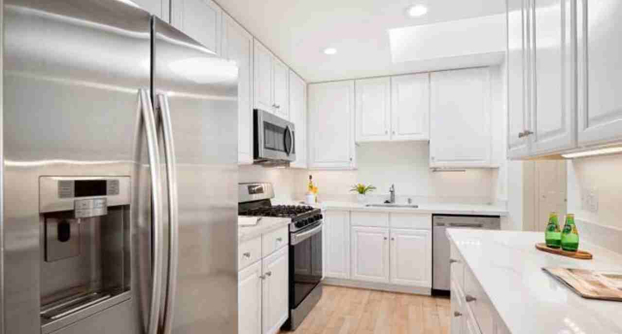 3701 Divisadero St #305 - Photo 5 of 13