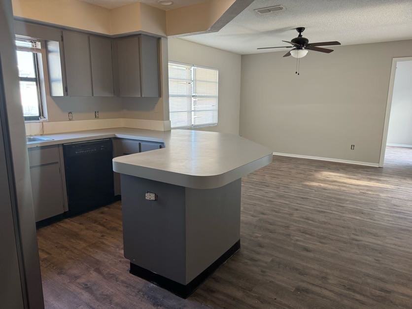 8208 Wooden Dr - Photo 3 of 14