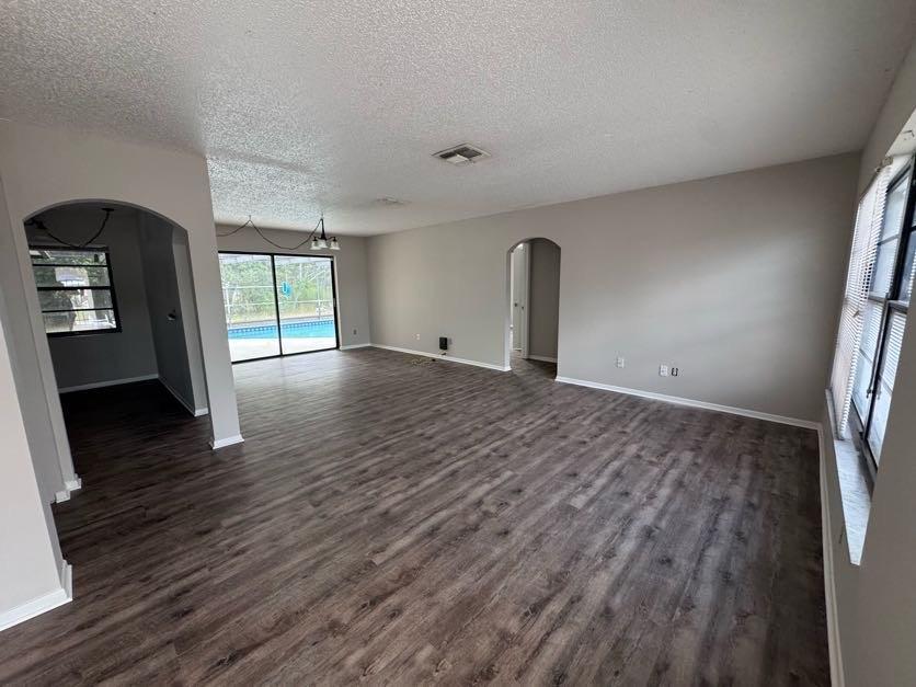 8208 Wooden Dr - Photo 5 of 14