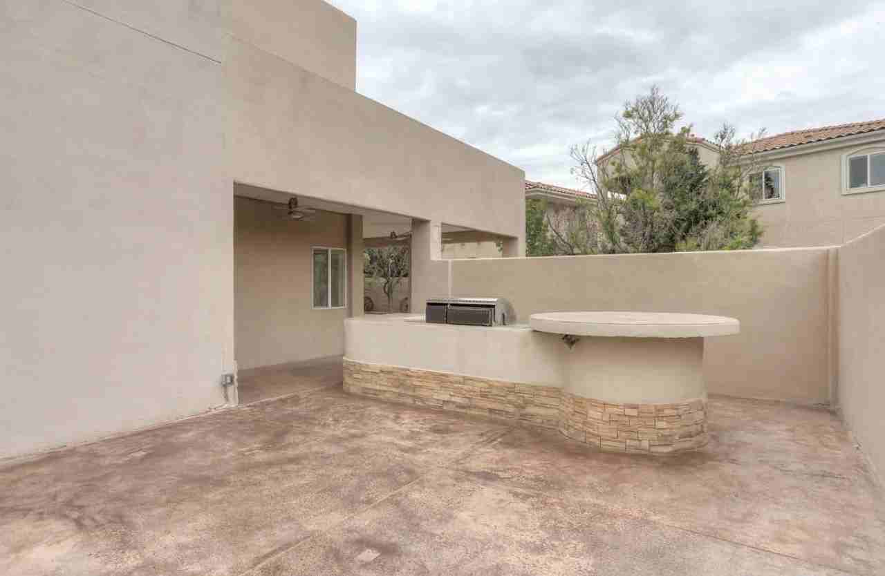 1400 Vista Monte Dr Ne - Photo 5 of 10