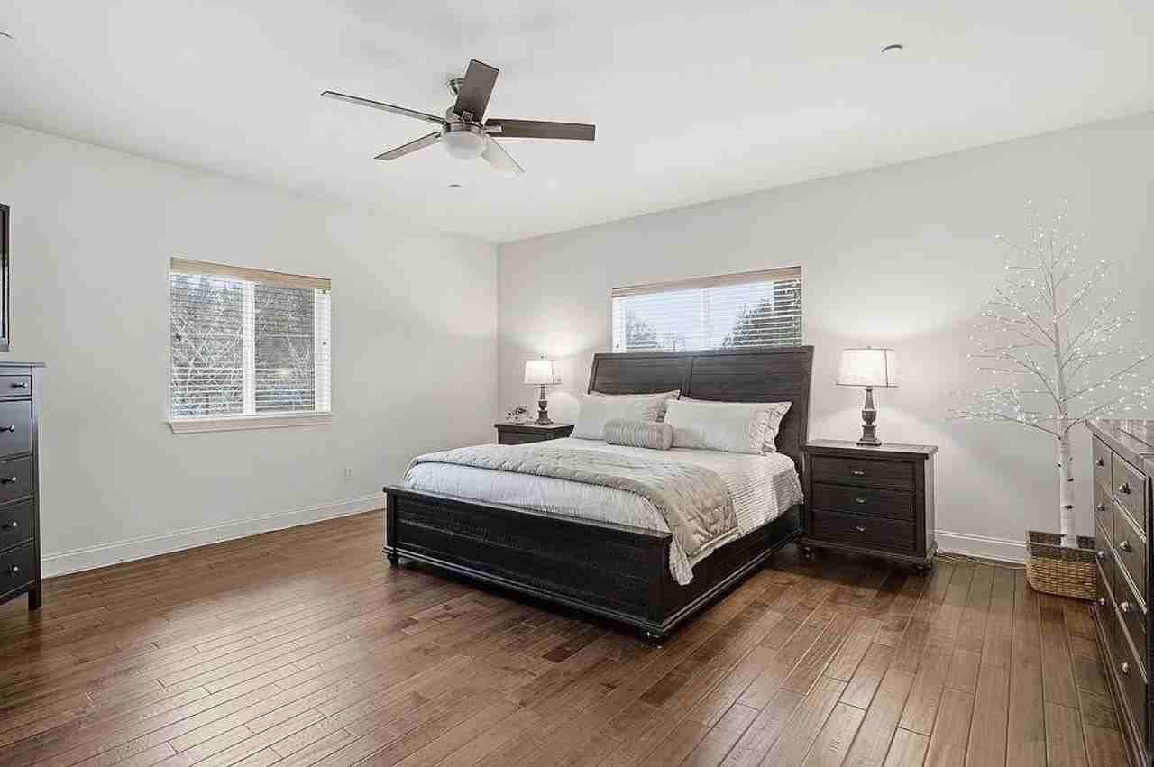 2203 W 5th Ave - Photo 3 of 10