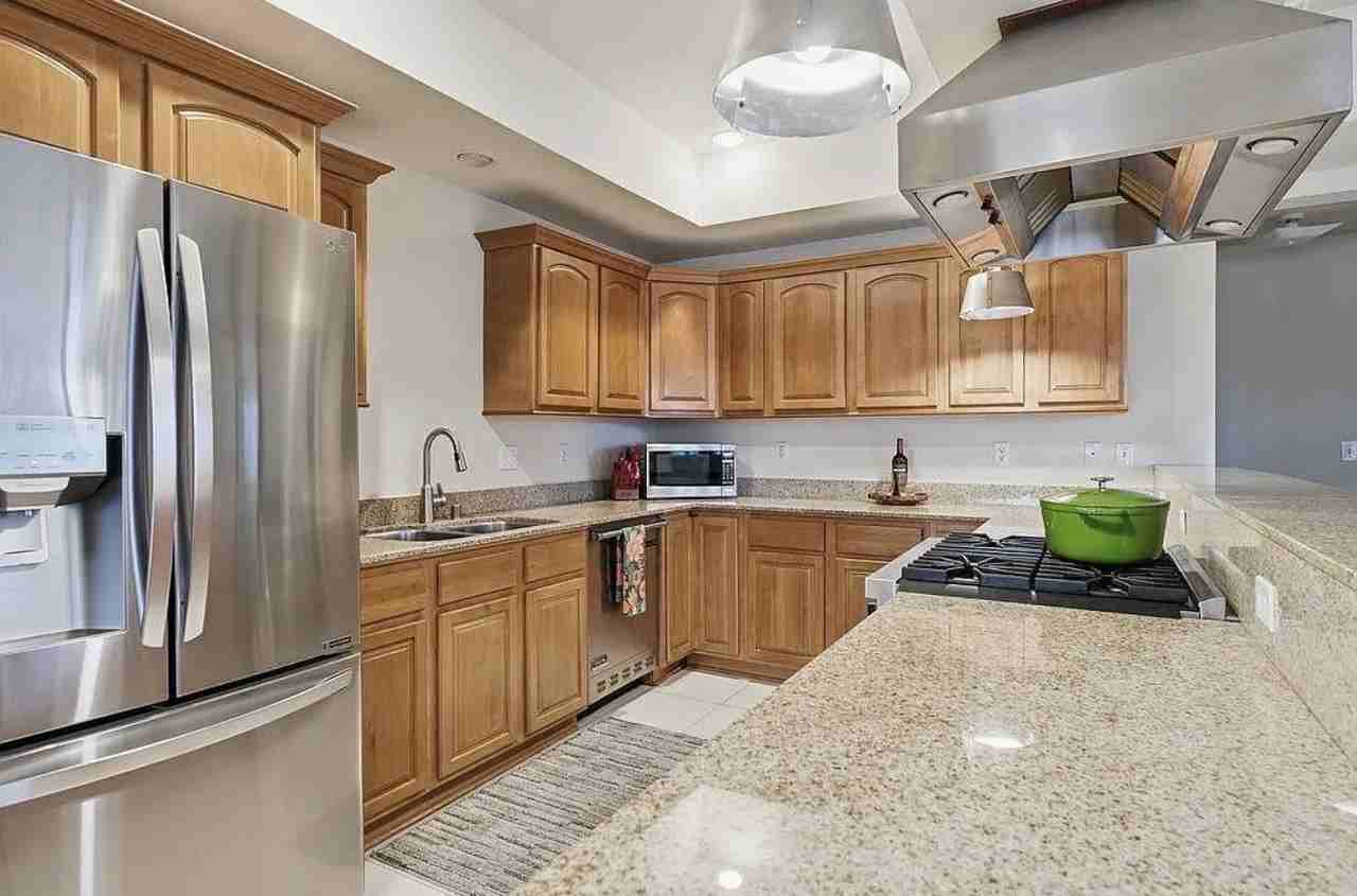 2203 W 5th Ave - Photo 7 of 10