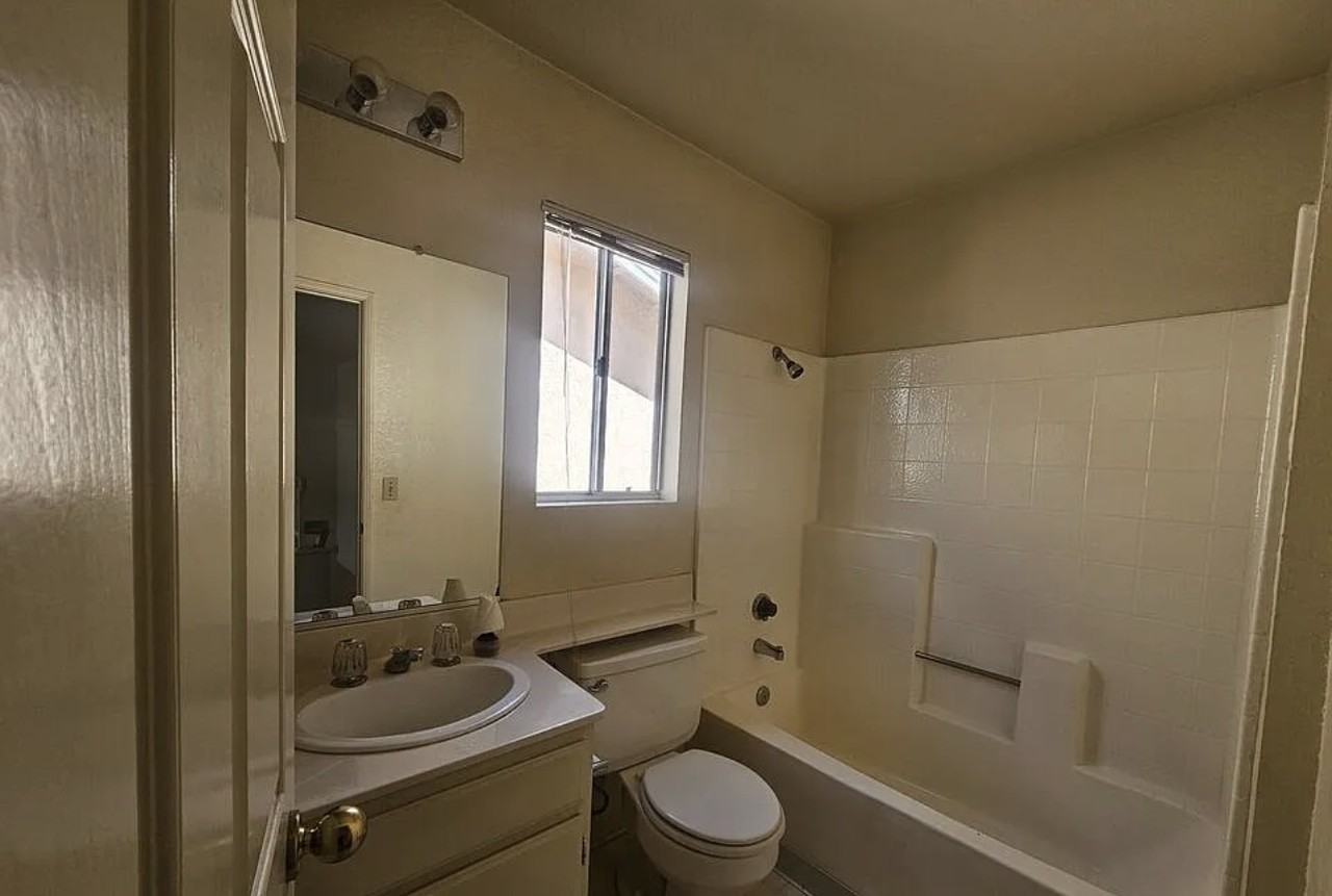 9225 Cedros Ave - Photo 2 of 10