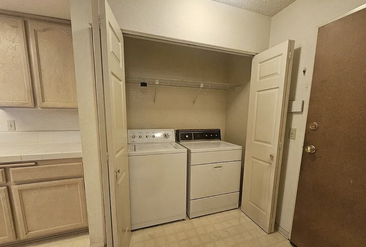 9225 Cedros Ave - Photo 6 of 10