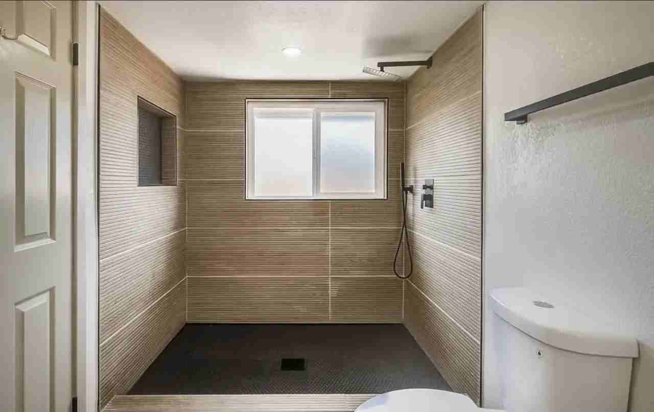 13983 Poway Valley Rd - Photo 3 of 10