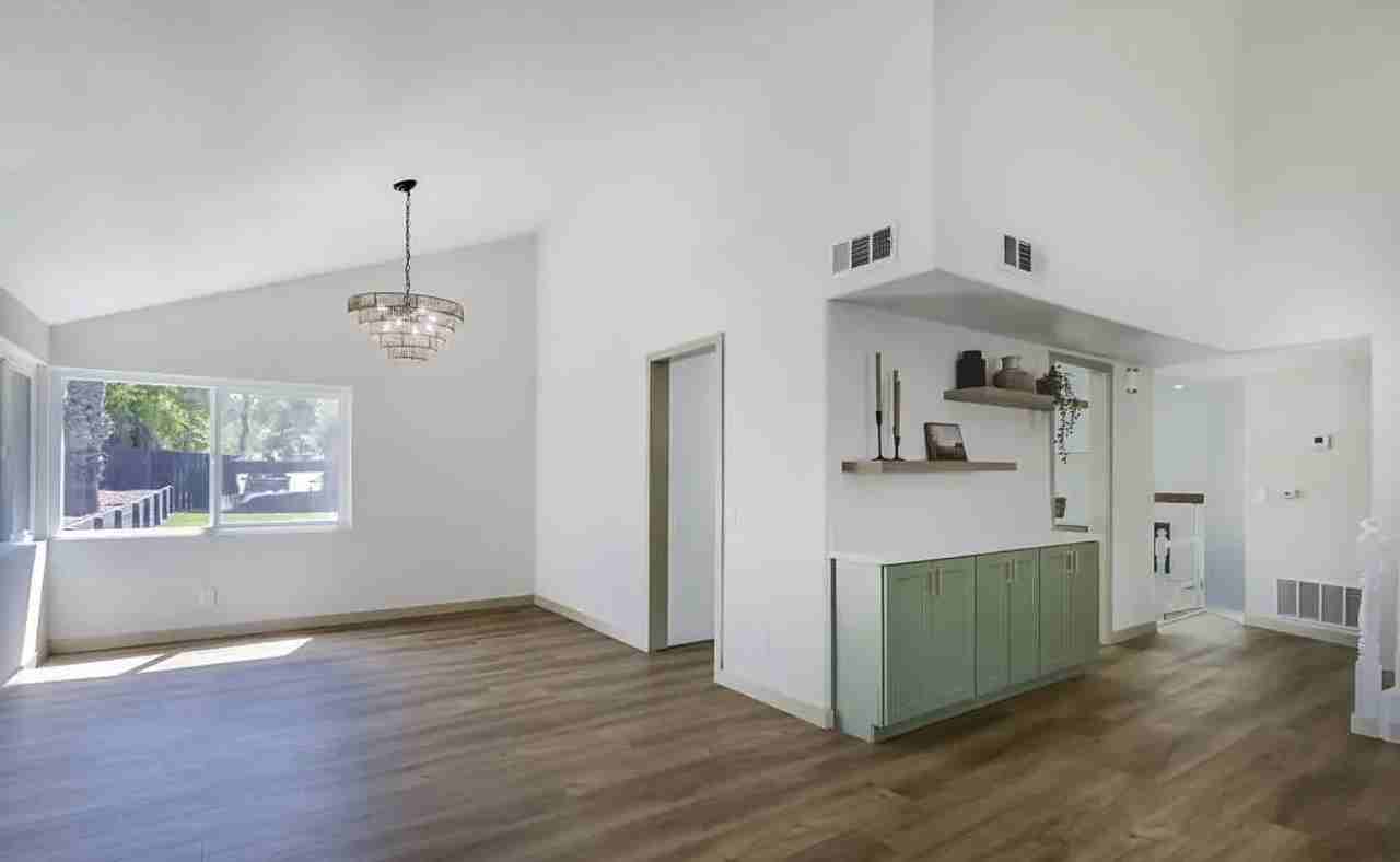 13983 Poway Valley Rd - Photo 6 of 10