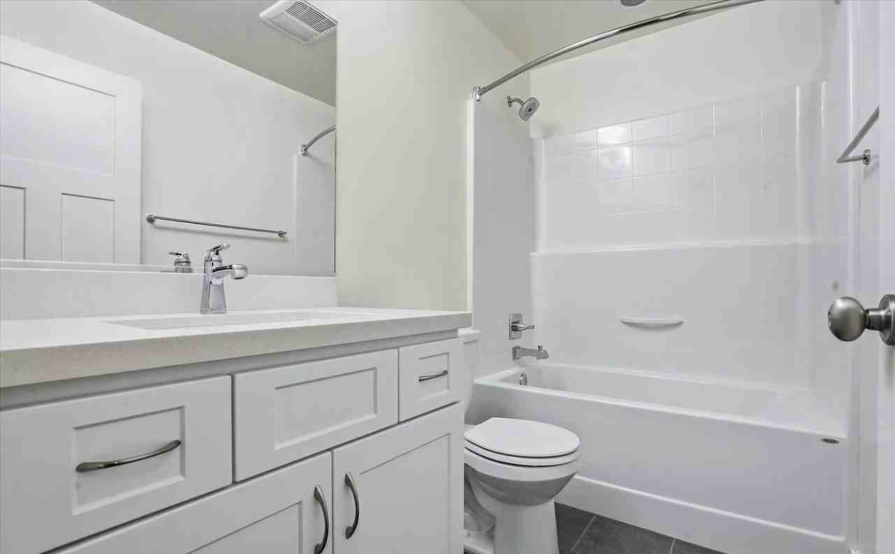 3265 Lavender Ln - Photo 4 of 10