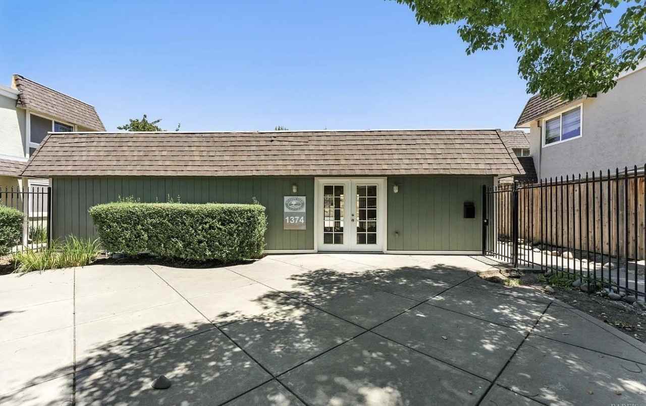 1390 Callen St - Photo 3 of 10