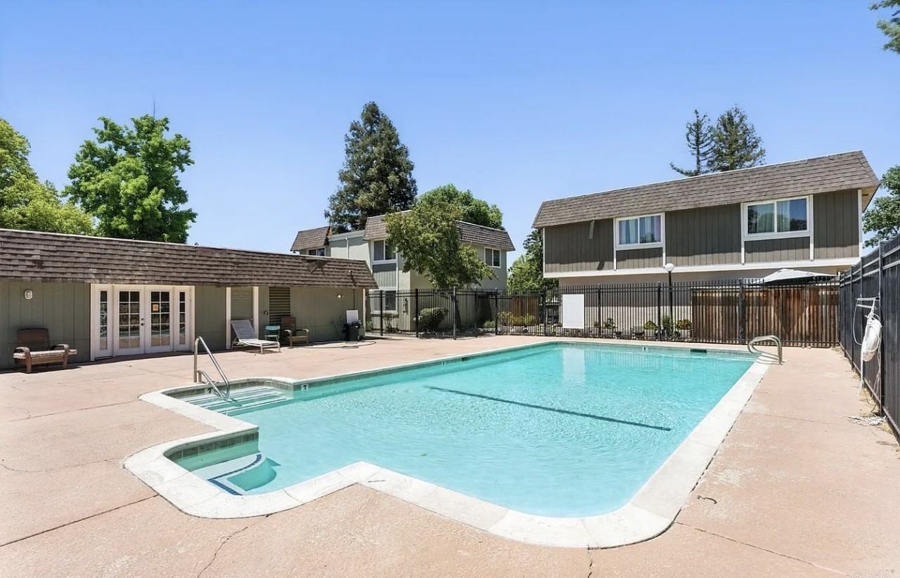 1390 Callen St - Photo 4 of 10