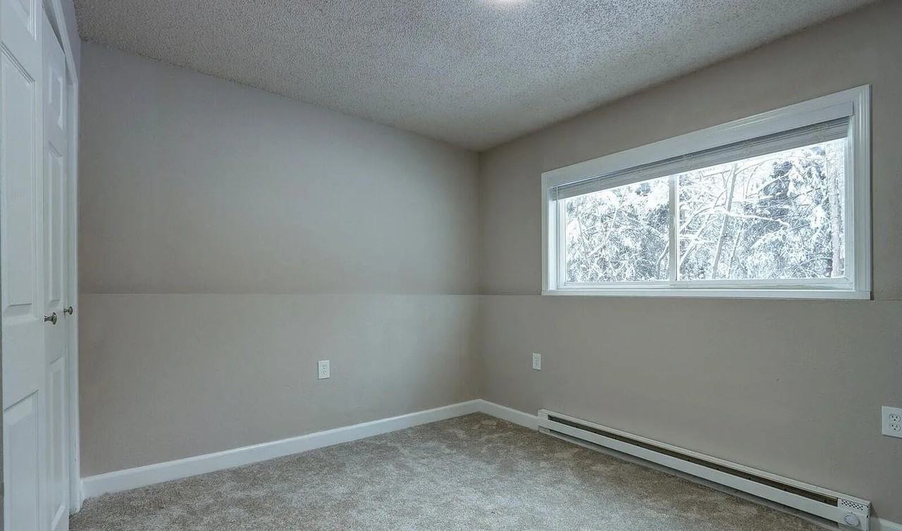 4430 View Cir - Photo 2 of 10