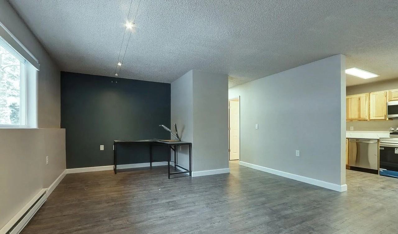 4430 View Cir - Photo 7 of 10