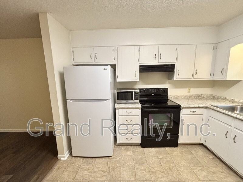 6457 Maddox Rd - Photo 6 of 14