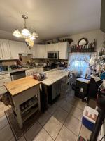 featured image of 39 Farquhar St #3