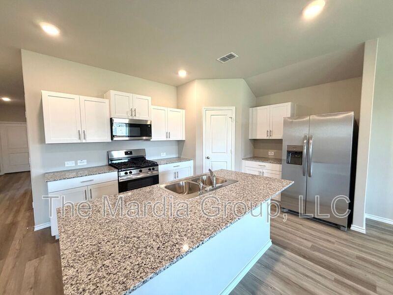 8516 Dunnstown Dr - Photo 2 of 20