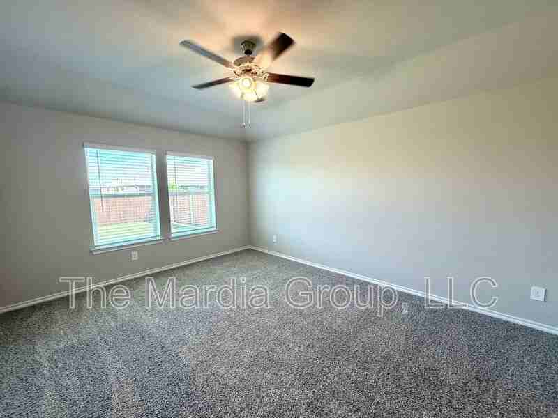 8516 Dunnstown Dr - Photo 7 of 20