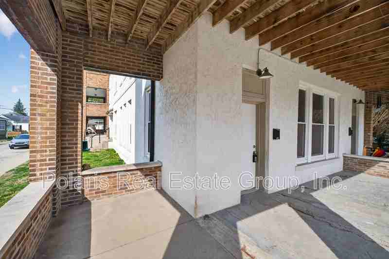 404 N Lebanon St - Photo 5 of 31