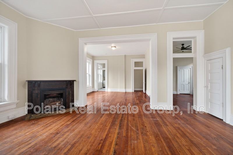 404 N Lebanon St - Photo 7 of 31